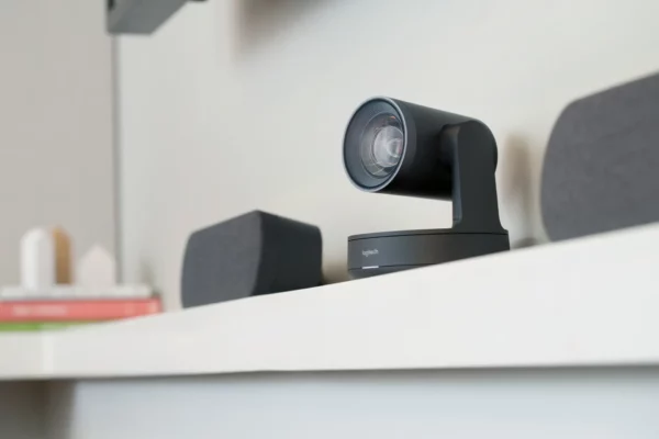 Logitech Rally Speaker, a second speaker for the Rally Ultra-HD ConferenceCam - Image 2